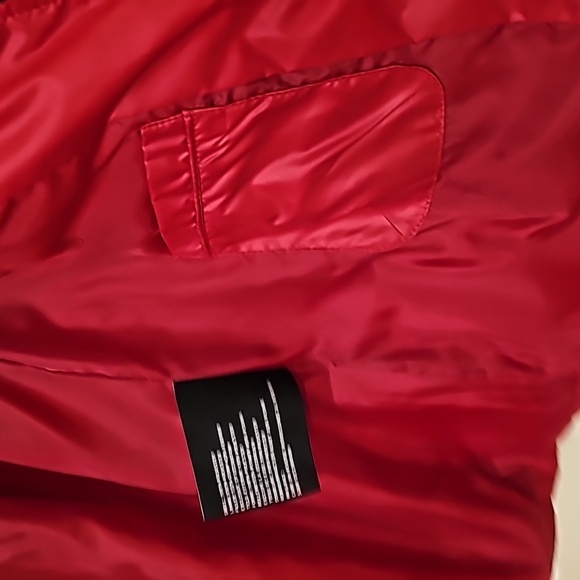 Guess Puffer Jacket - Picture 4 of 5